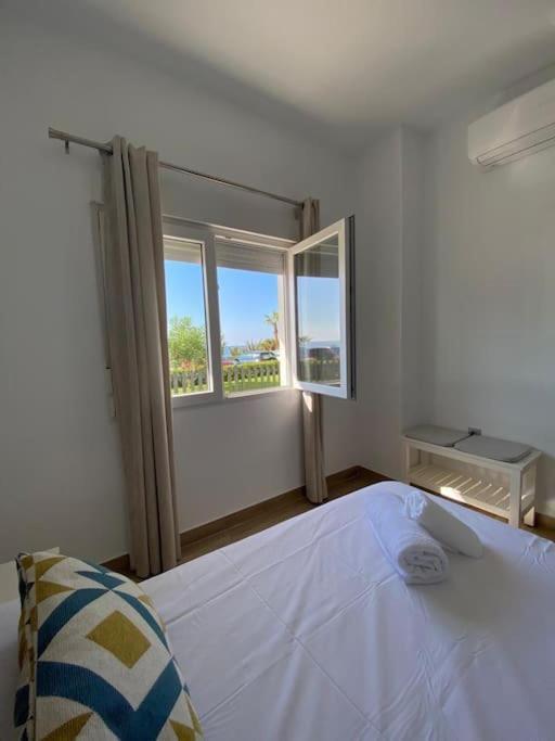 Sea Escape 2 Apartment Almunecar Bagian luar foto